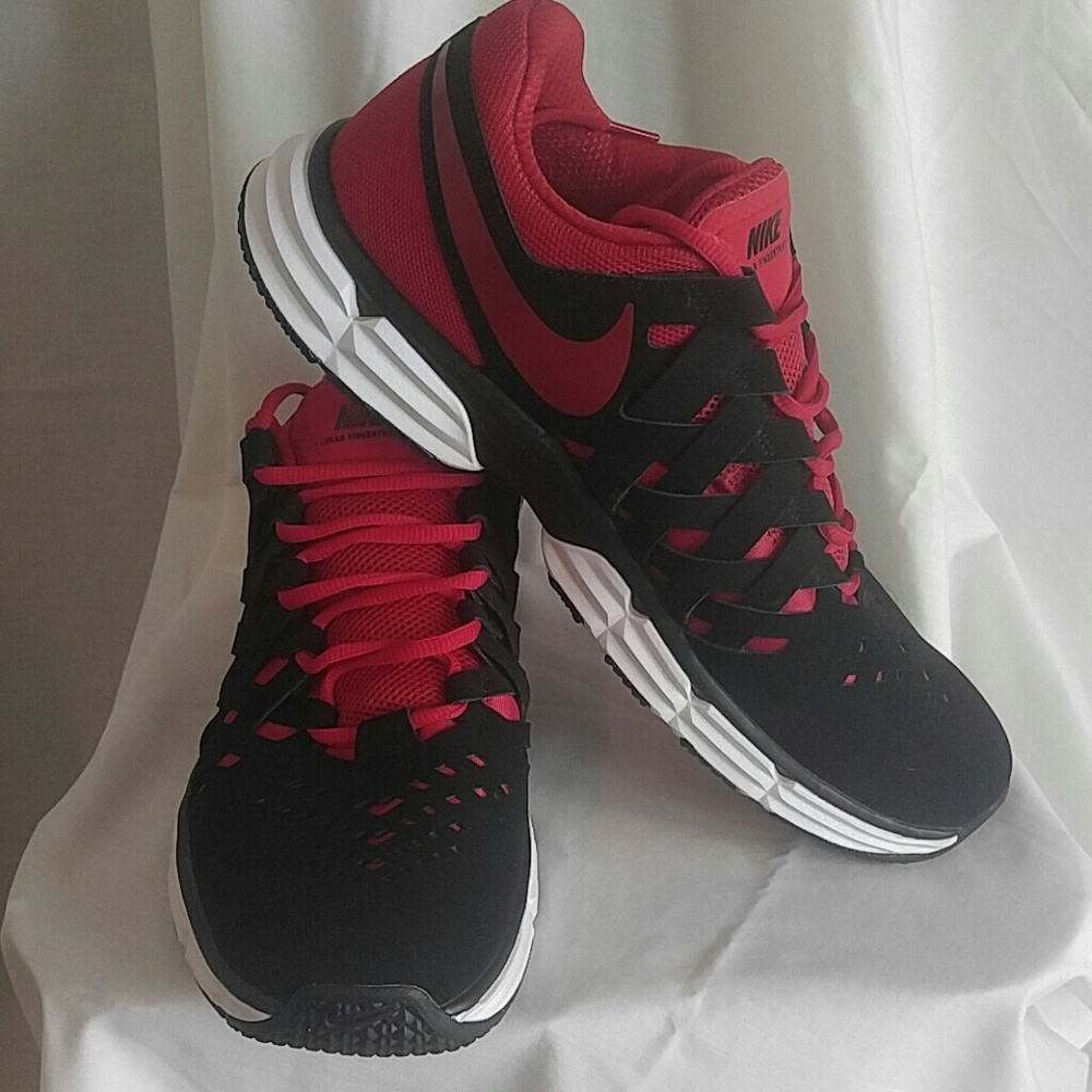 NIKE LUNAR FINGERTRAP MENS TRAINING SHOE